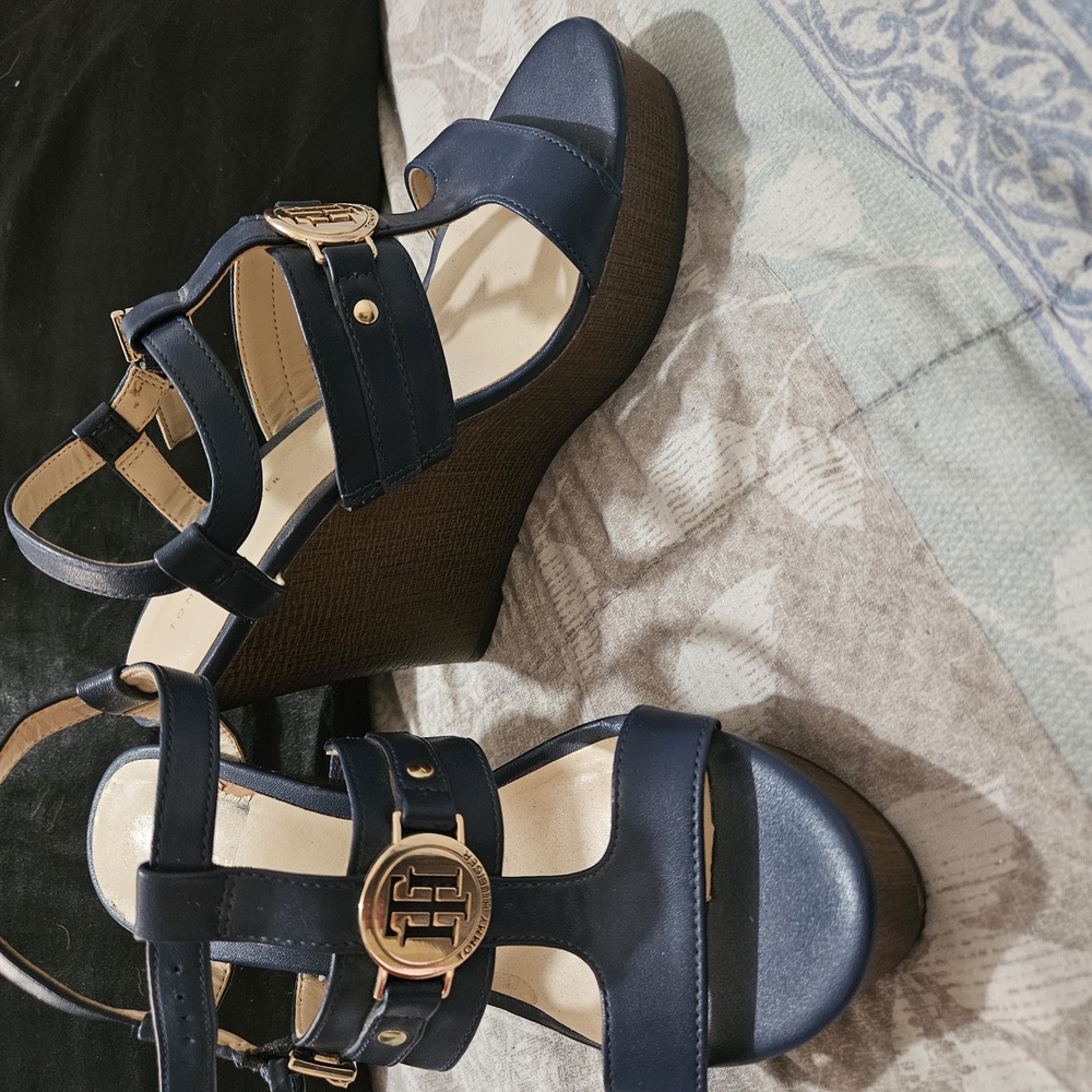 Tommy Hilfiger Women's Navy Wedge Sandals